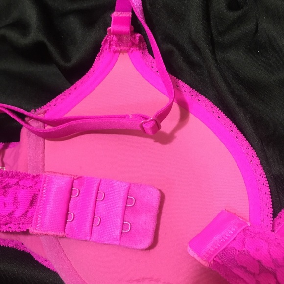 VS “The Lacie” Push up Bra! - Picture 5 of 6